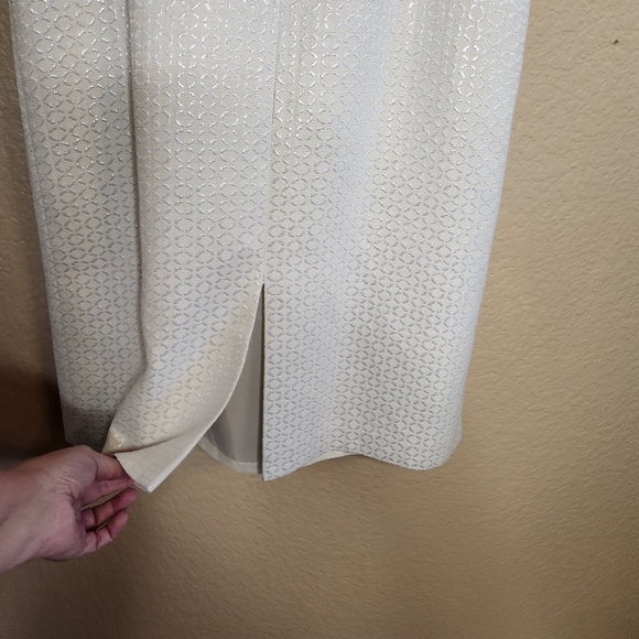 Alex Marie Vintage White Sleeveless Sheath Dress Midi, Metalic Details Size 8 - Picture 4 of 14